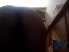 Japansk porno xxx brunette med små pupper og en fyr med en stor pikk
