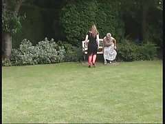 Last ned porno film skolepike forført en fyr i den erotiske drakt
