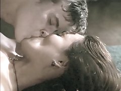 Porno på nettet knulle sover lesbisk boltre seg med sexleketøy