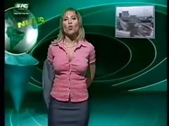 Drakt full-lengde porno blondie gnir puppene med krem