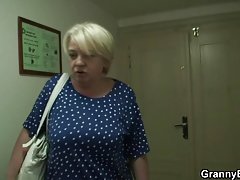 Pornografiske bilder utskeielser på noen ruiner