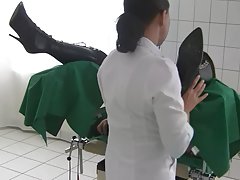 Porno russiske milfs i strømper russiske jenter er praktisere strap-on